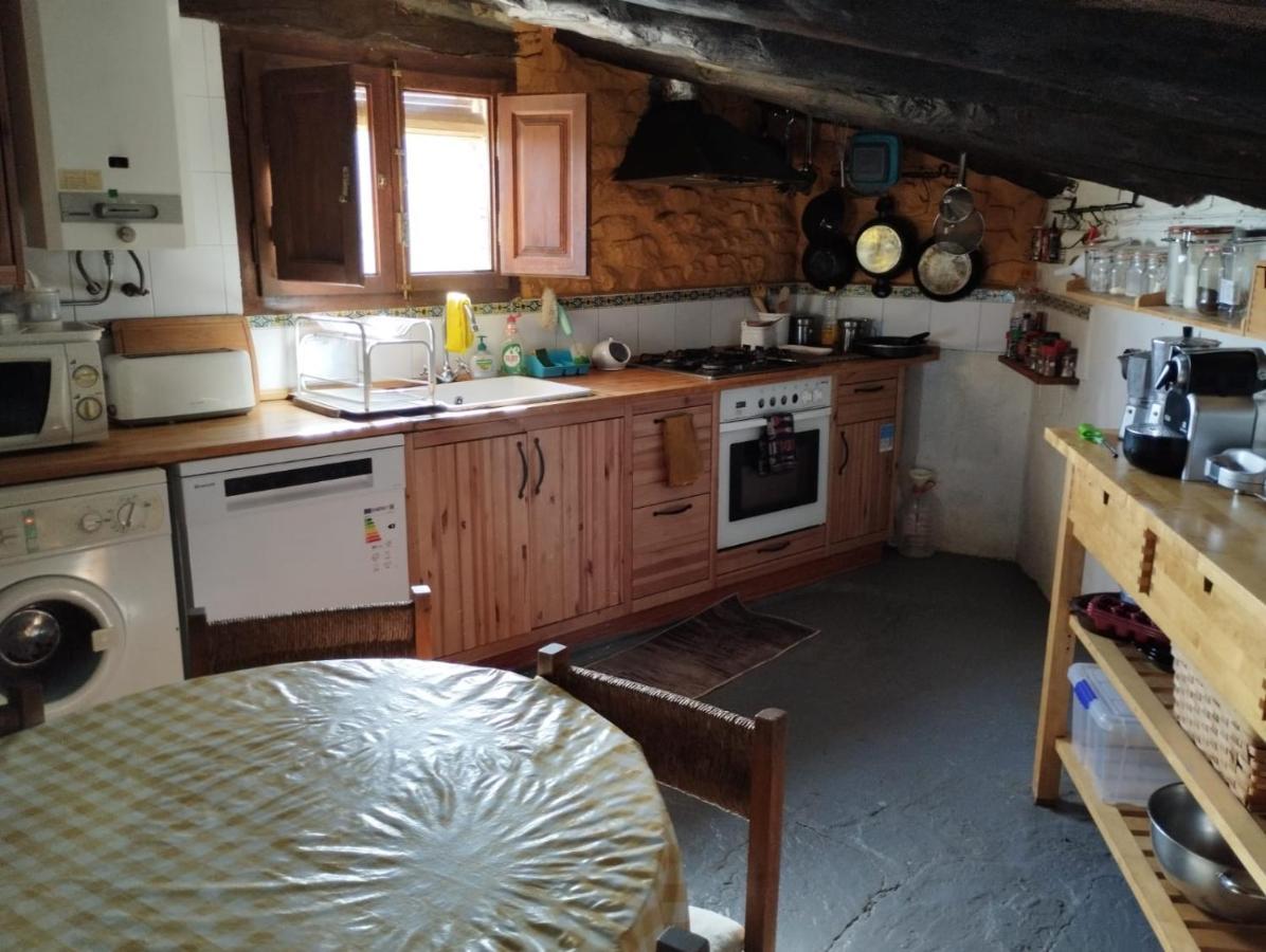 Casa Jalon Guest House Santa Eulalia de Gallego ภายนอก รูปภาพ